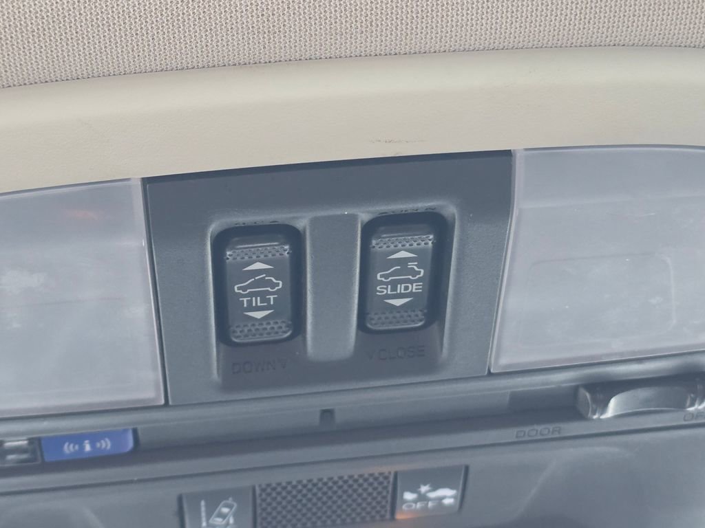 Used 2020 Subaru Crosstrek 2.0i Premium w/ Moonroof Package 2 image 23