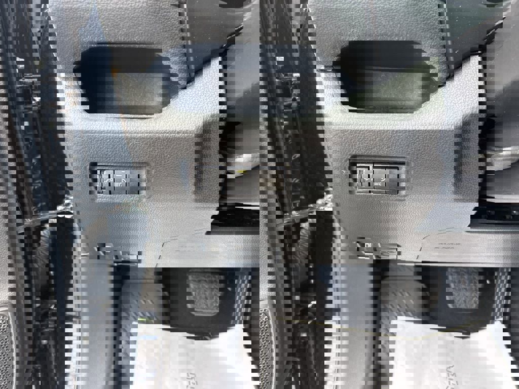 Used 2024 Toyota RAV4 AWD Hybrid image 6