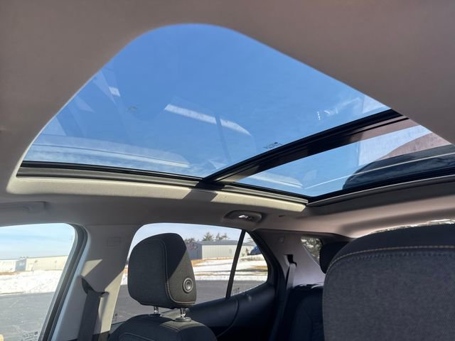 Used 2019 Chevrolet Equinox LT w/ Sun & Navigation Package image 24