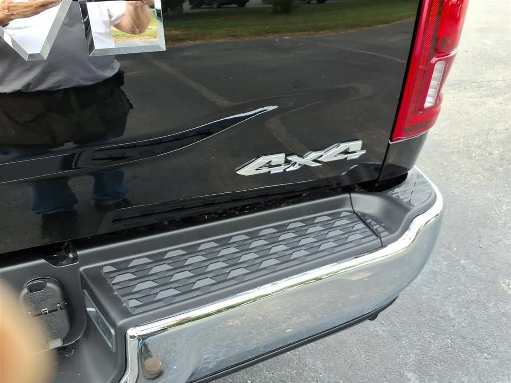 New 2026 RAM 2500 Laramie AWD/4WD image 5