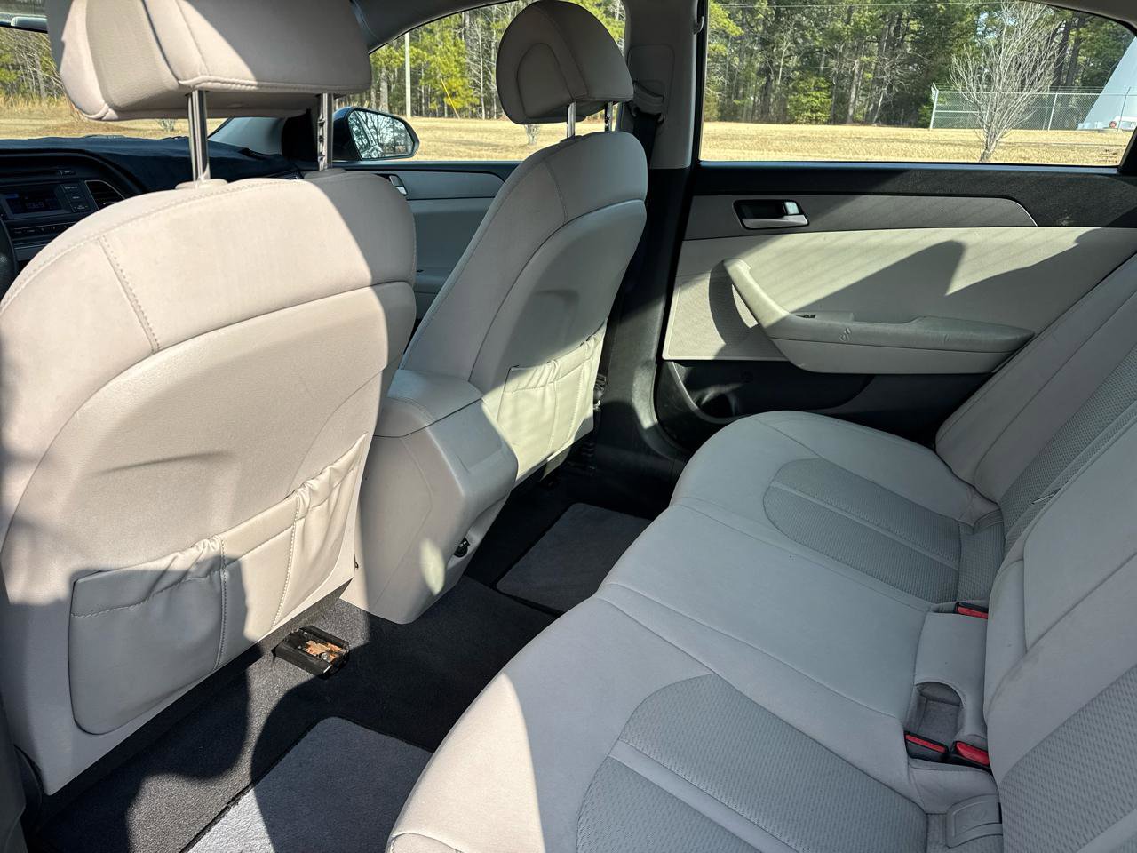 Used 2015 Hyundai Sonata SE image 17