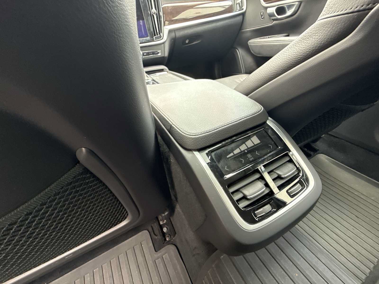 Used 2017 Volvo S90 T5 Momentum w/ Convenience Package FWD image 22