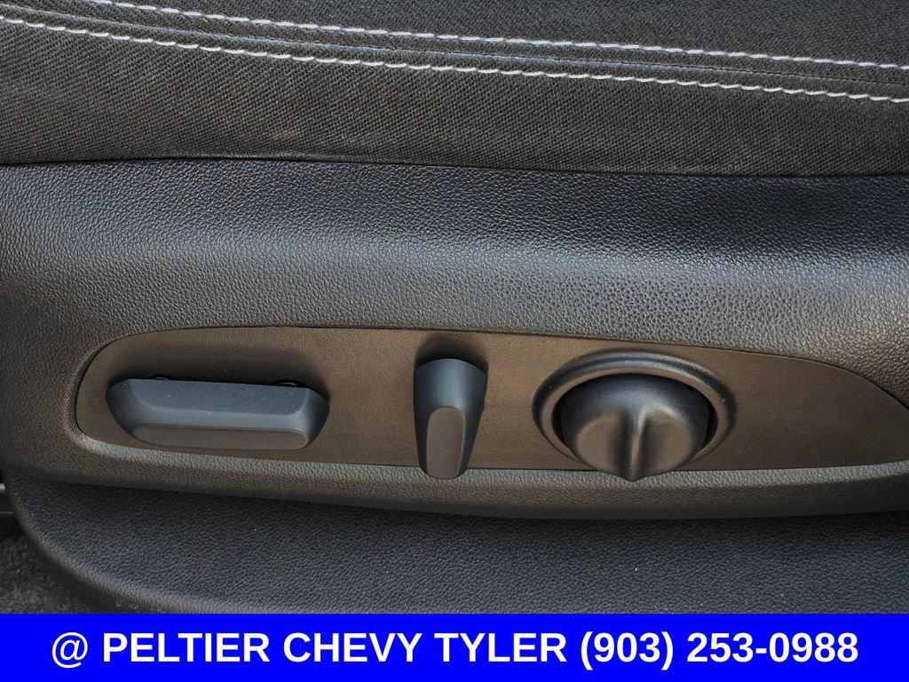 Used 2022 GMC Terrain SLE w/ Driver Convenience Package FWD image 31