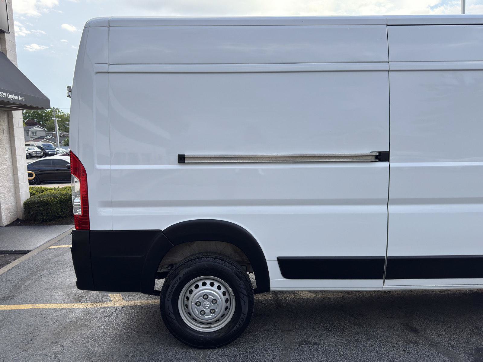 Used 2025 RAM ProMaster 2500 w/ Convenience Group FWD image 9
