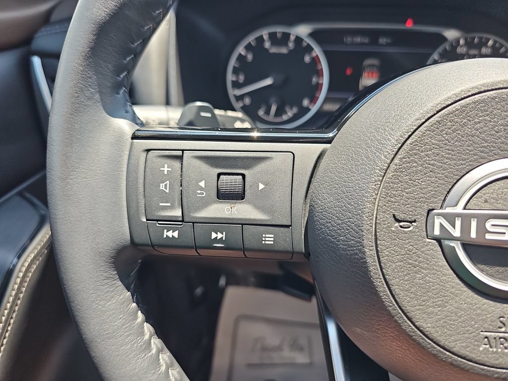 Used 2023 Nissan Rogue SV w/ SV Premium B Package AWD/4WD image 17