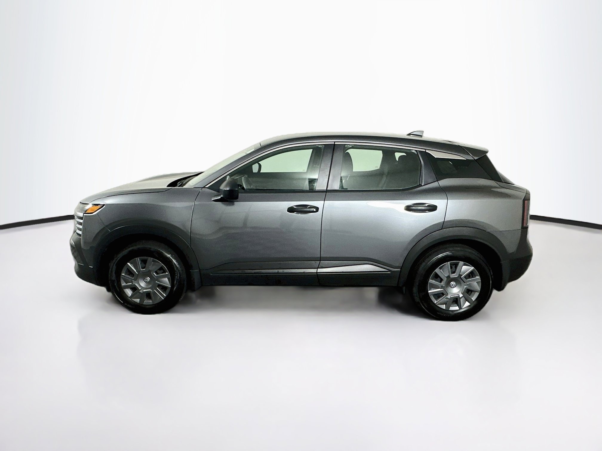 Used 2025 Nissan Kicks S FWD image 4
