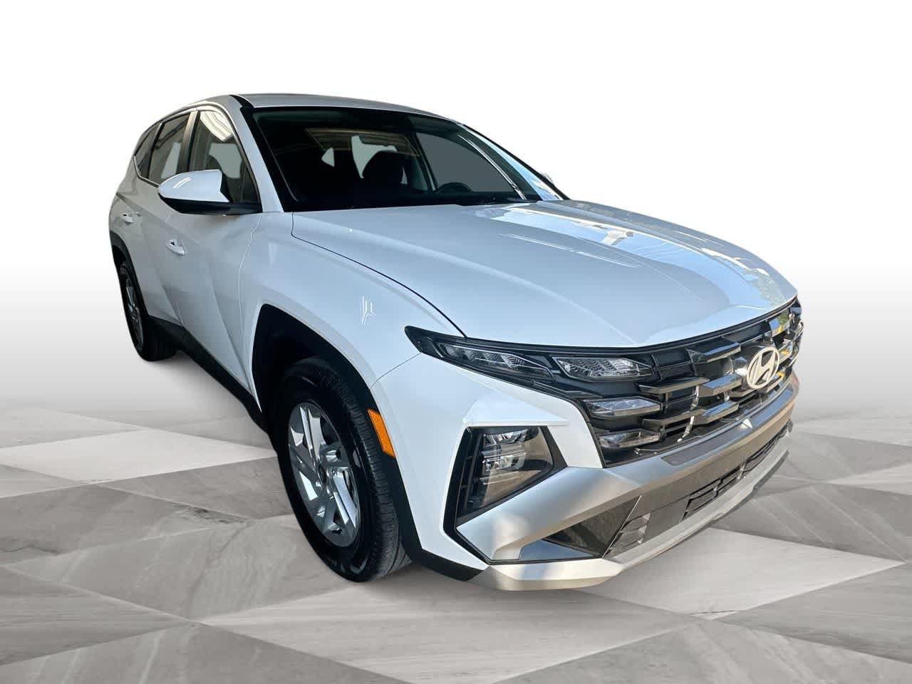 Used 2026 Hyundai Tucson SE FWD image 2