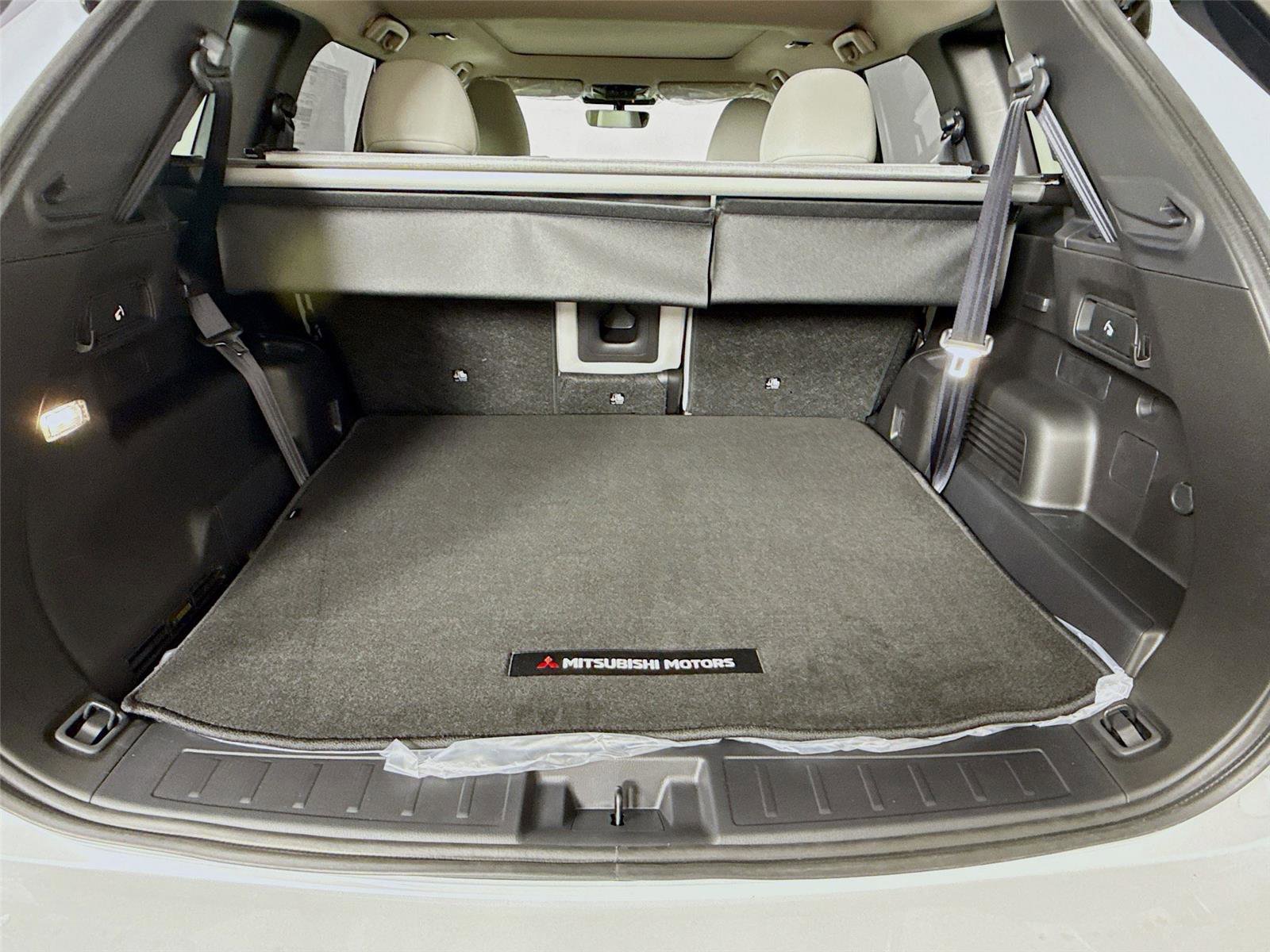 New 2026 Mitsubishi Outlander SE image 24