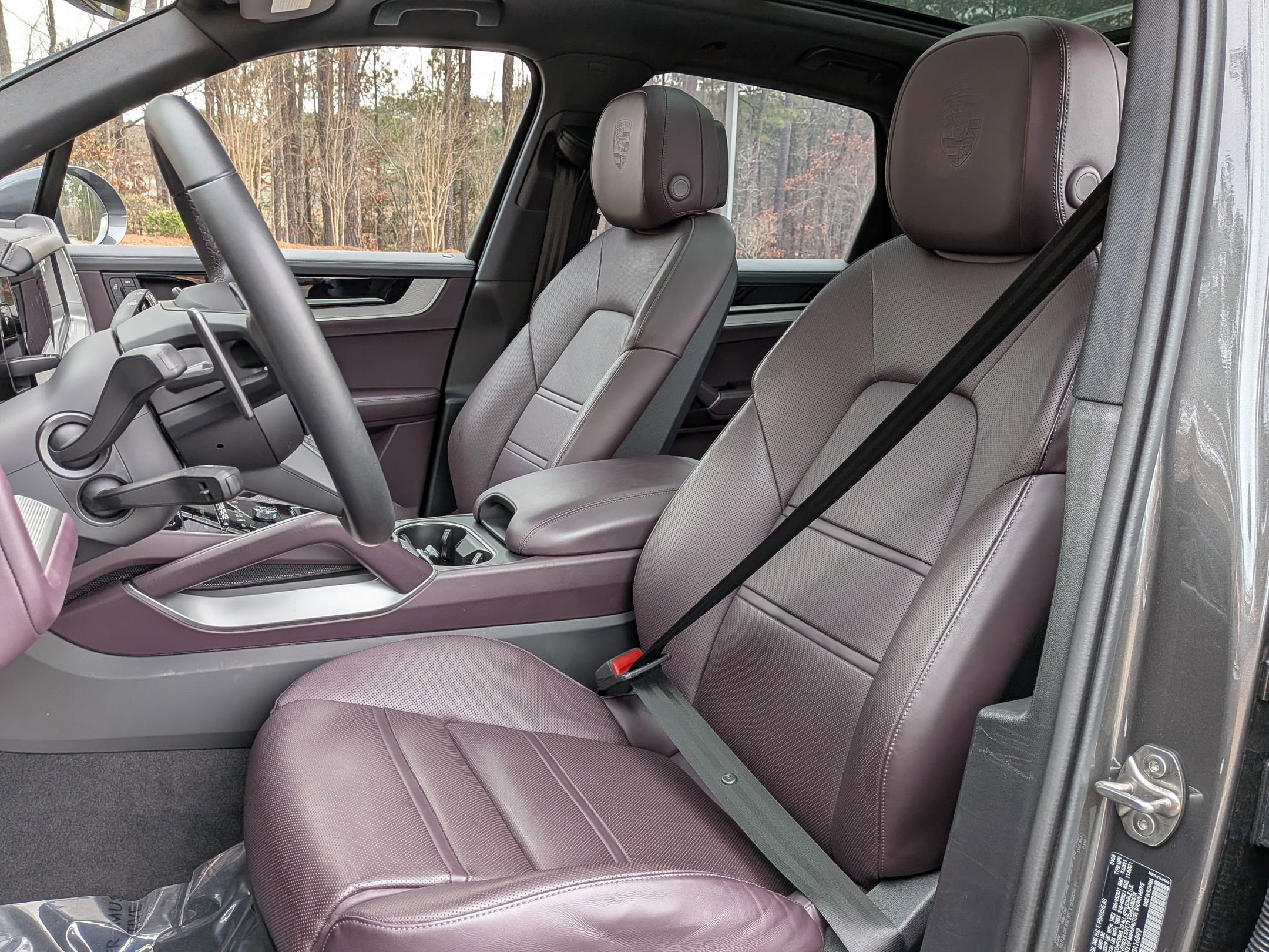 Certified 2025 Porsche Cayenne GTS AWD/4WD image 5