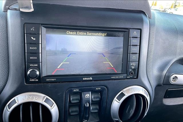 Used 2015 Jeep Wrangler Unlimited Sahara w/ Max Tow Package image 21