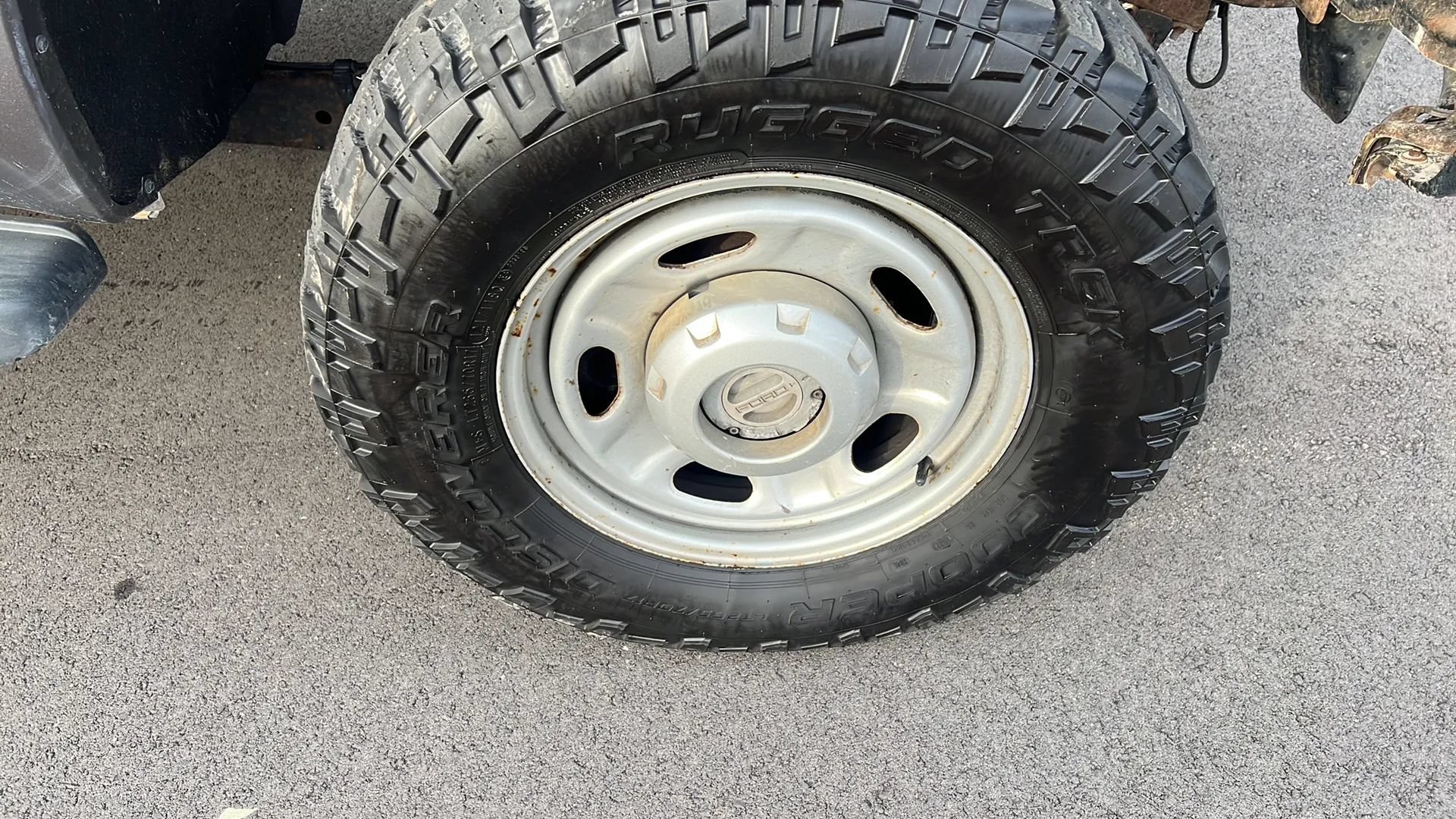 Used 2011 Ford F250 XL AWD/4WD image 35