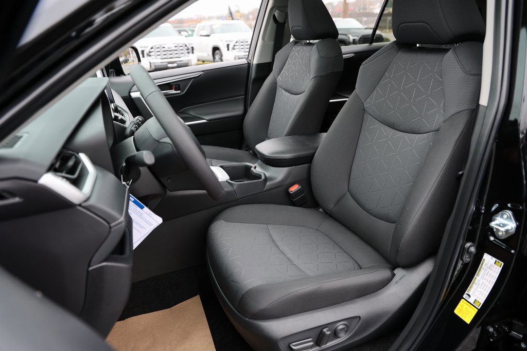 New 2025 Toyota RAV4 XLE image 17