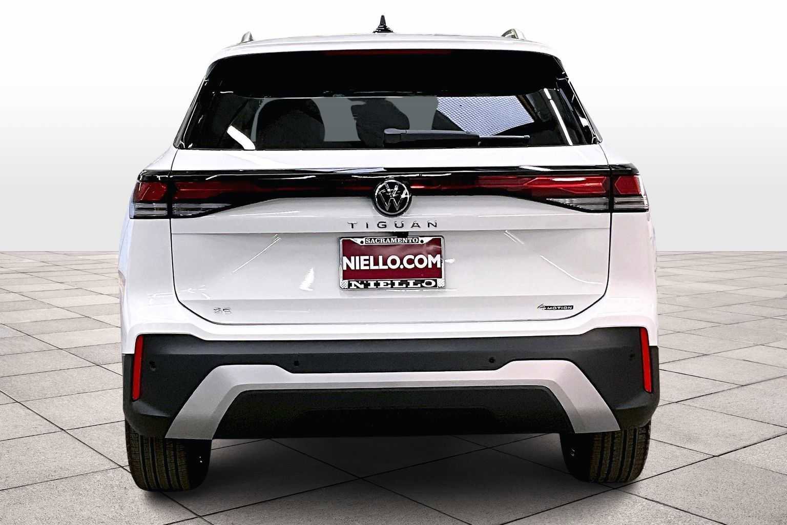 New 2026 Volkswagen Tiguan SE image 6