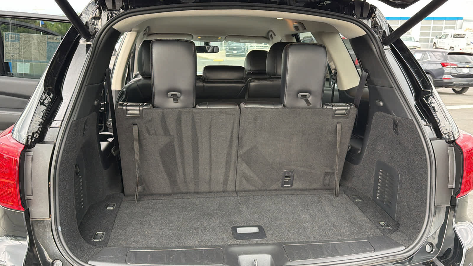 Used 2019 Nissan Pathfinder SL image 27