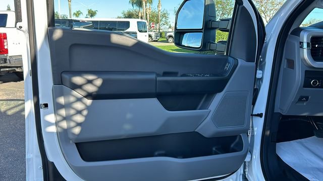 New 2026 Ford F550 4x4 SuperCab Super Duty image 12