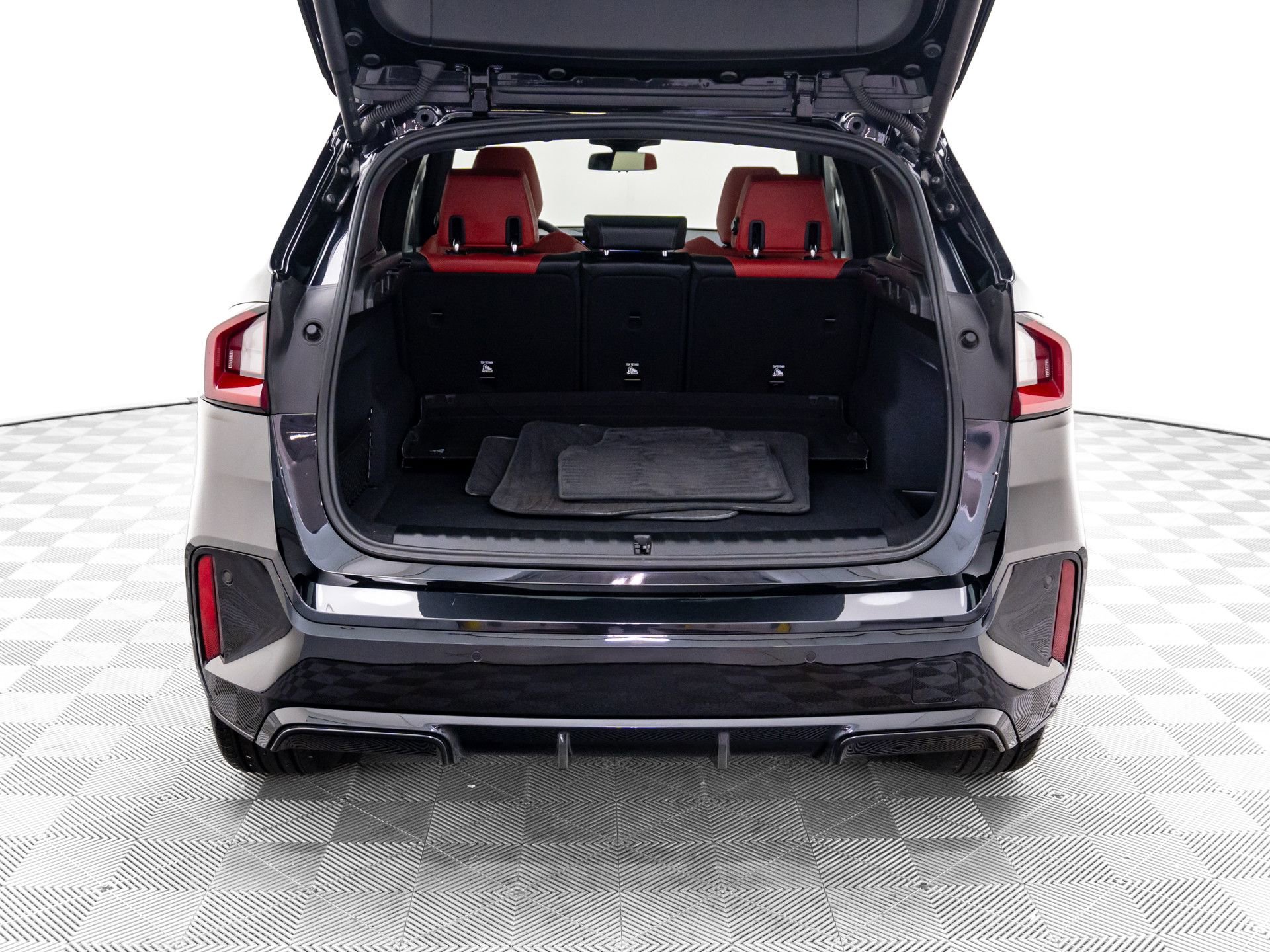 Used 2025 BMW X1 xDrive28i w/ M Sport Package image 36