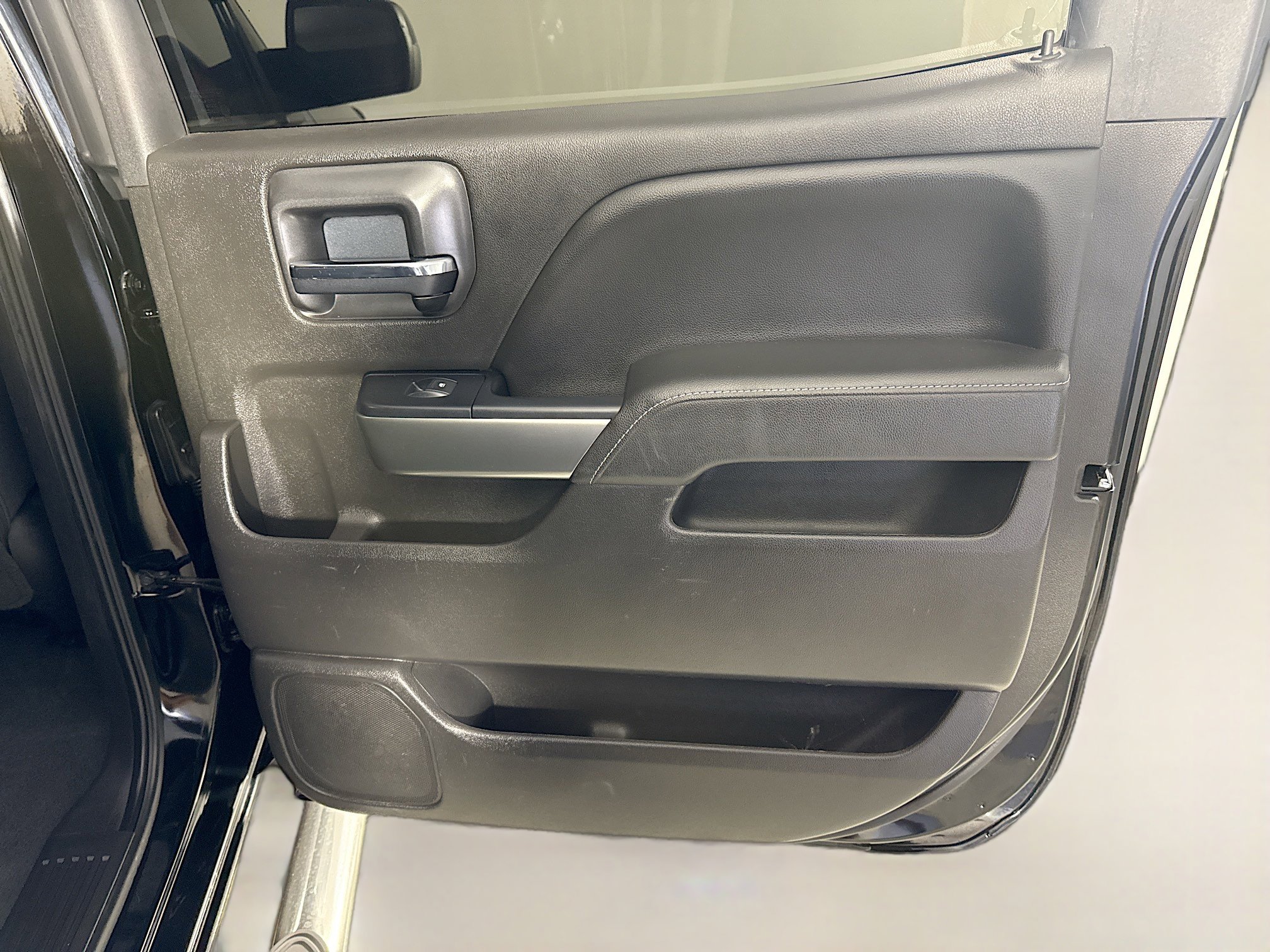 Used 2018 Chevrolet Silverado 1500 LT w/ Texas Edition RWD image 28