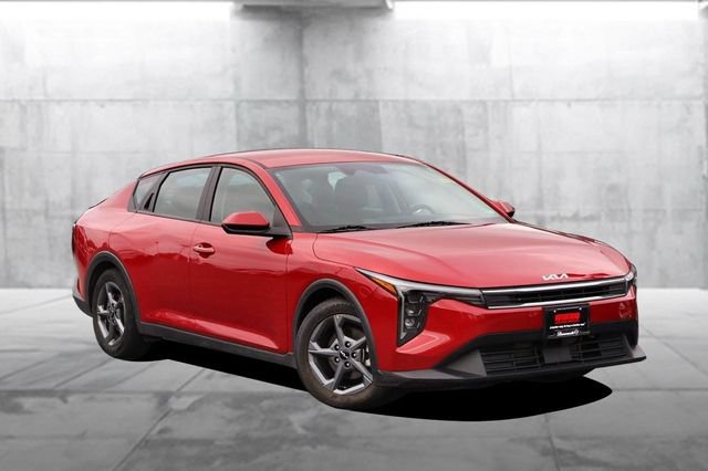 Used 2025 Kia K4 FWD image 2