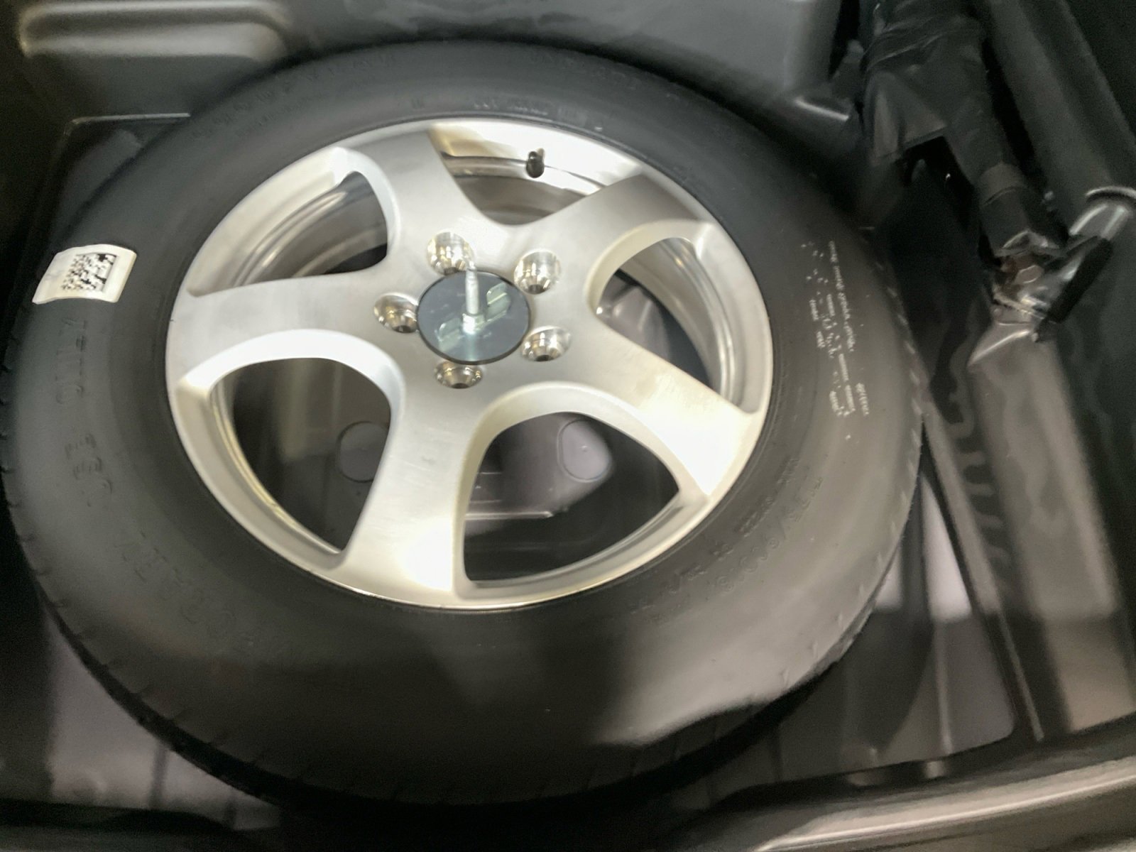 Used 2025 Jeep Grand Cherokee Laredo w/ Luxury Tech Group I image 27