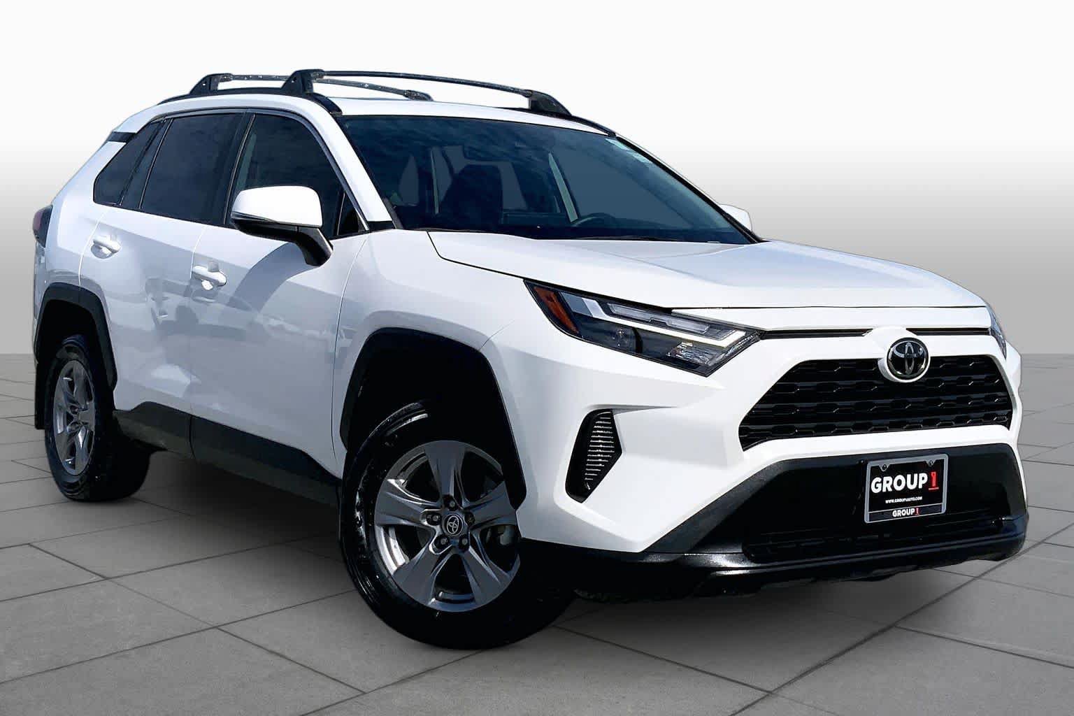 Used 2024 Toyota RAV4 XLE w/ Convenience Package FWD image 2