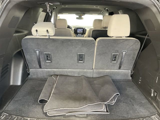 Used 2023 Chevrolet Traverse LS FWD image 25