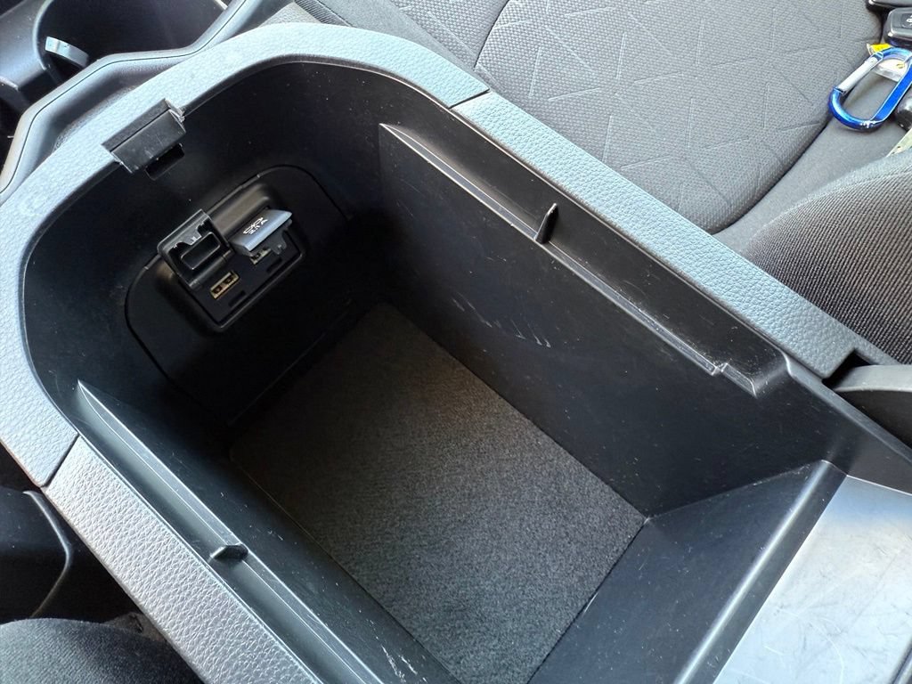 Used 2019 Toyota RAV4 XLE FWD image 29