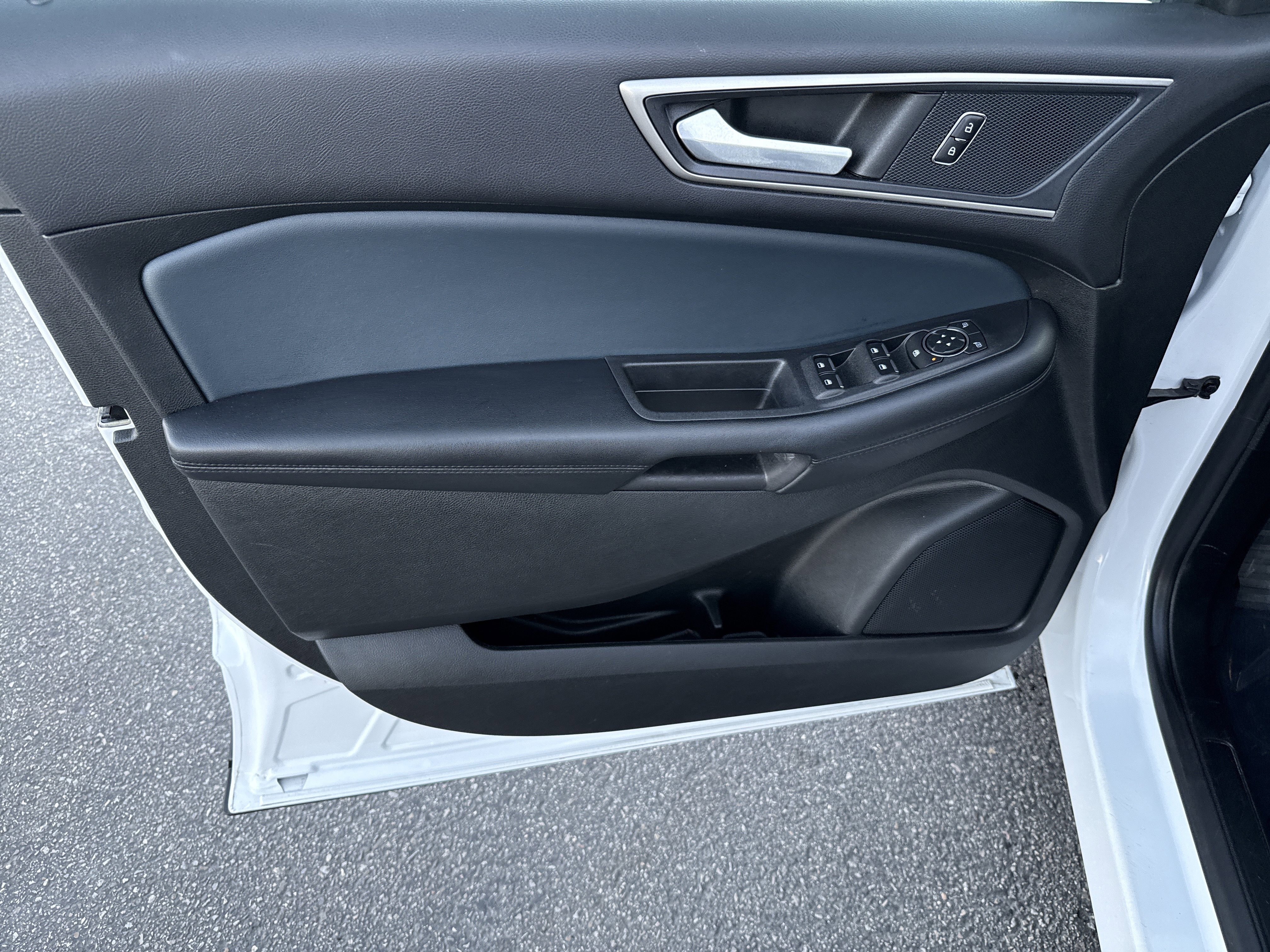 Certified 2022 Ford Edge SEL w/ Sport Appearance Package image 15