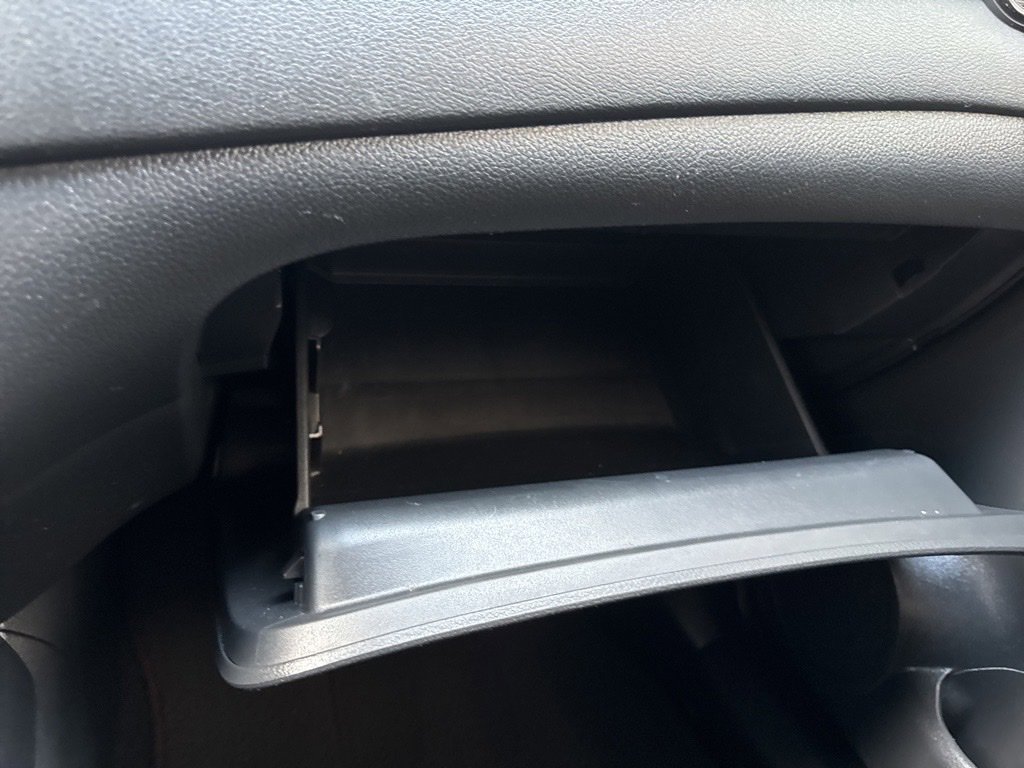 Used 2018 Nissan Rogue S image 27