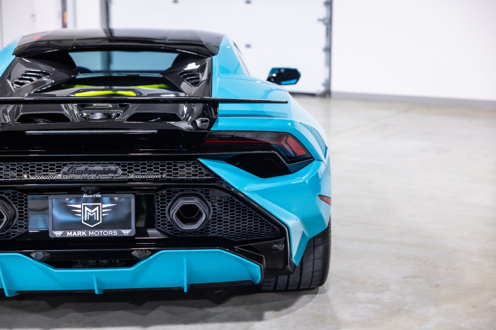 Used 2024 Lamborghini Huracan Tecnica RWD image 13