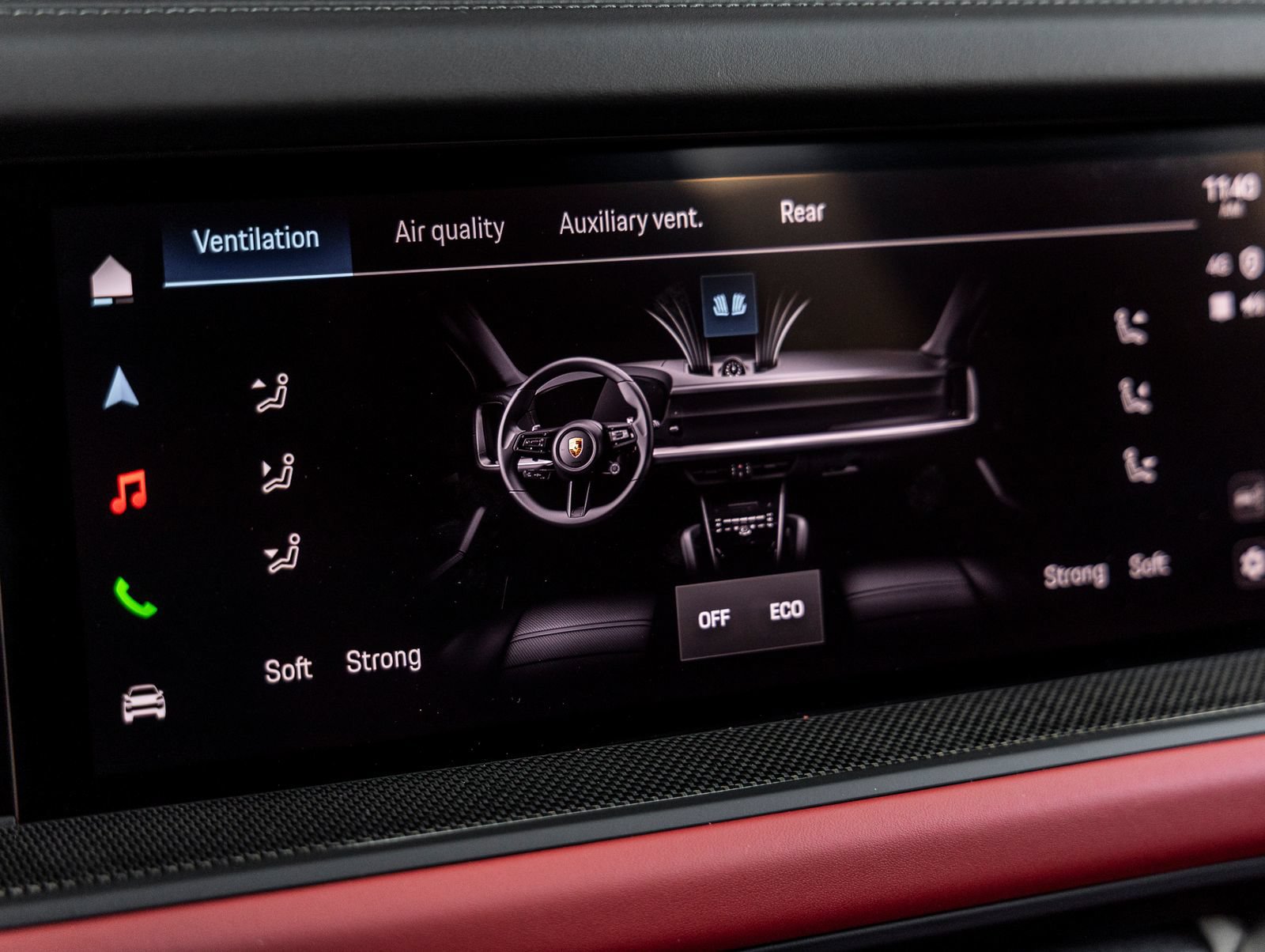 Certified 2025 Porsche Cayenne GTS AWD/4WD image 26