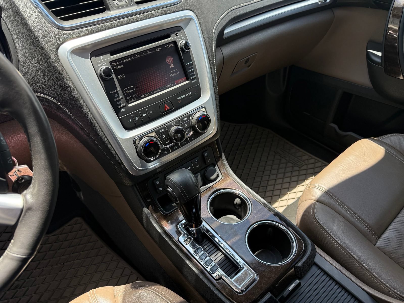 Used 2015 GMC Acadia SLT AWD/4WD image 16
