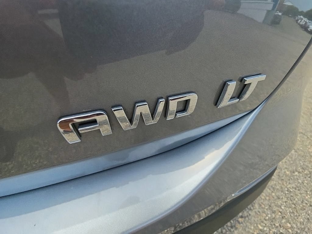 Used 2023 Chevrolet Equinox LT AWD/4WD image 40