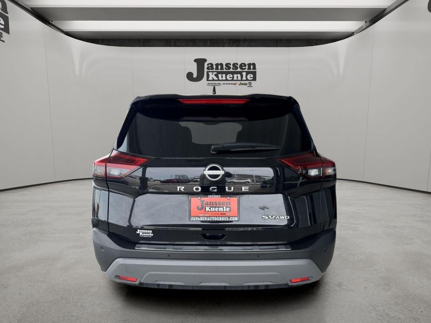 Used 2023 Nissan Rogue SV w/ SV Premium B Package AWD/4WD image 2