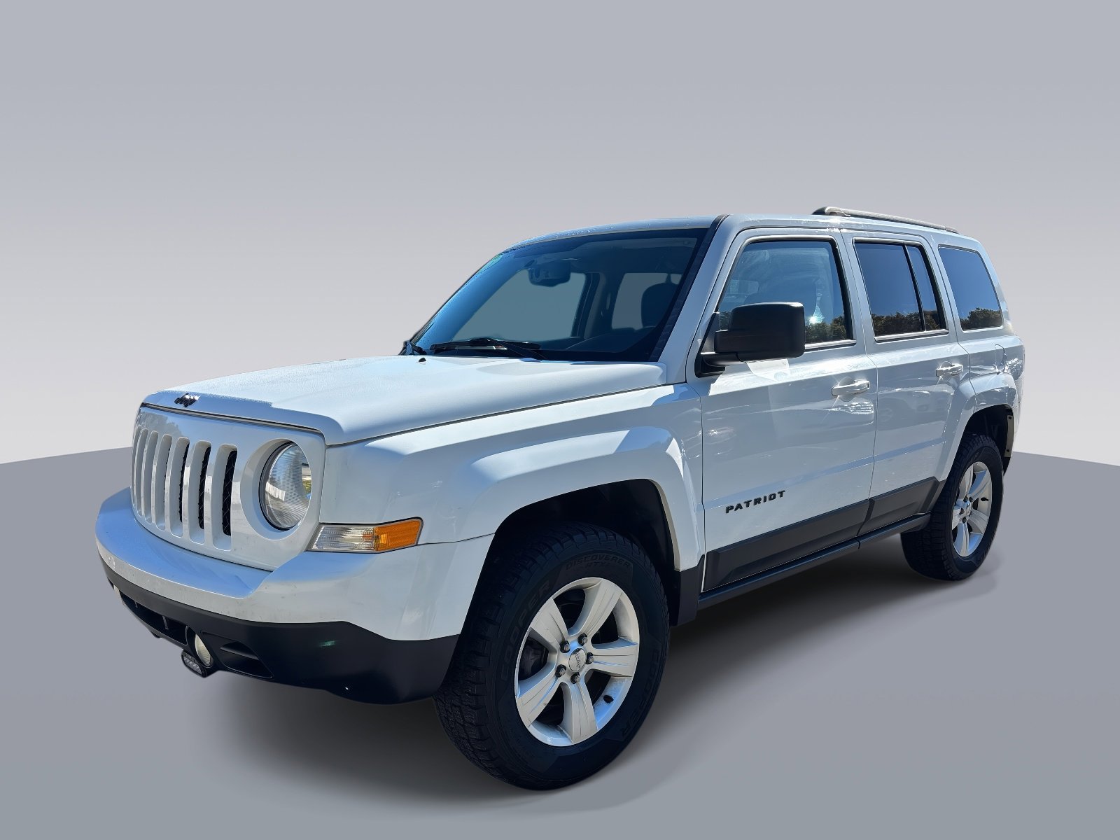 Used 2015 Jeep Patriot Latitude image 4
