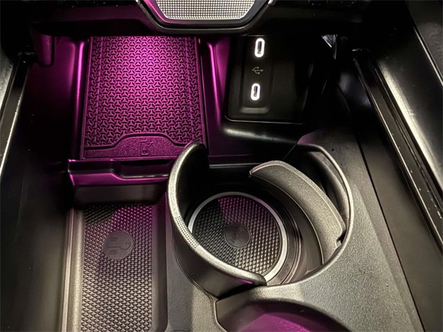 Used 2025 Mercedes-Benz GLC 300 4MATIC image 23