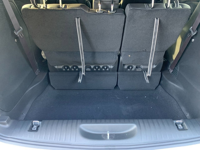 New 2027 Chrysler Pacifica Select FWD image 4