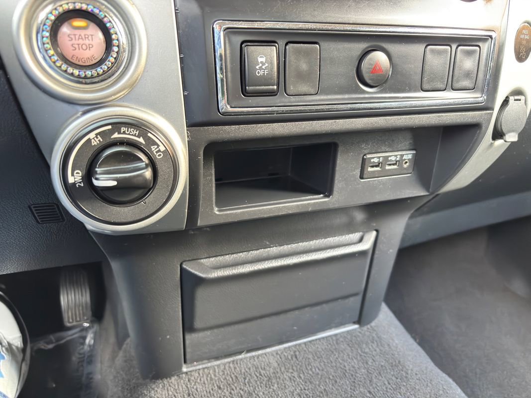Used 2019 Nissan Titan SV image 18
