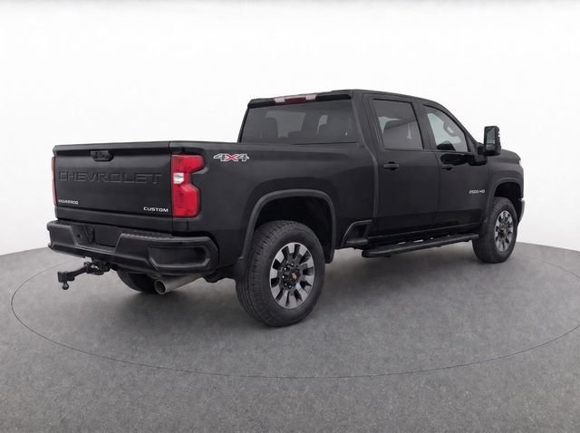 Used 2022 Chevrolet Silverado 2500 Custom w/ Custom Convenience Package AWD/4WD image 7