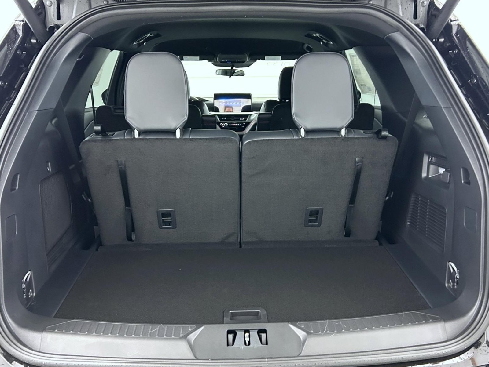New 2027 Ford Explorer ST-Line AWD/4WD image 24