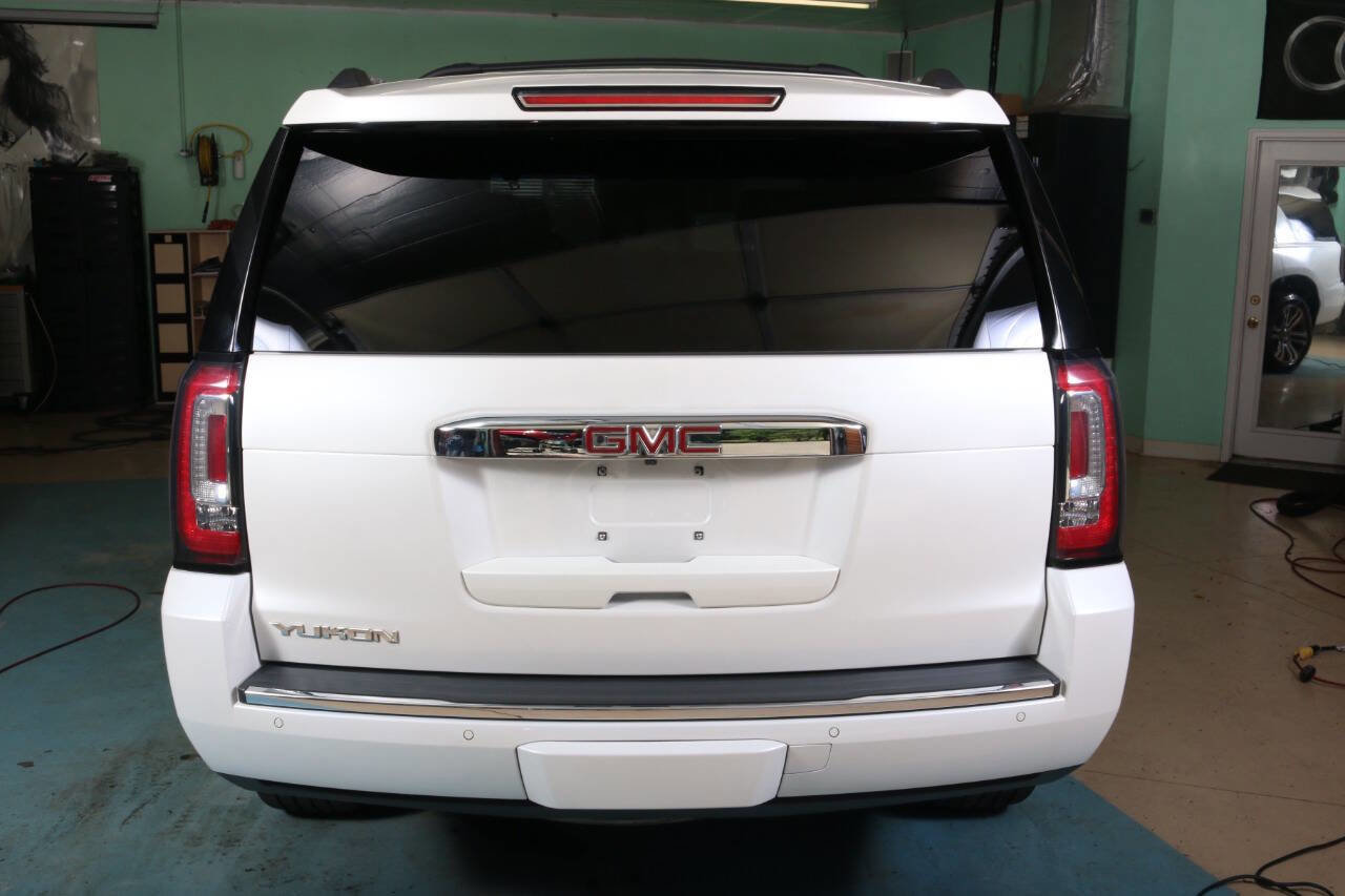Used 2018 GMC Yukon Denali w/ Denali Ultimate Package AWD/4WD image 12