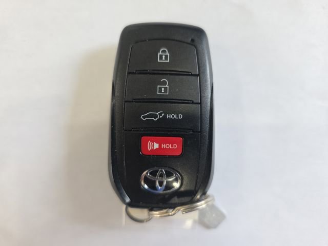 Used 2024 Toyota Grand Highlander AWD image 33