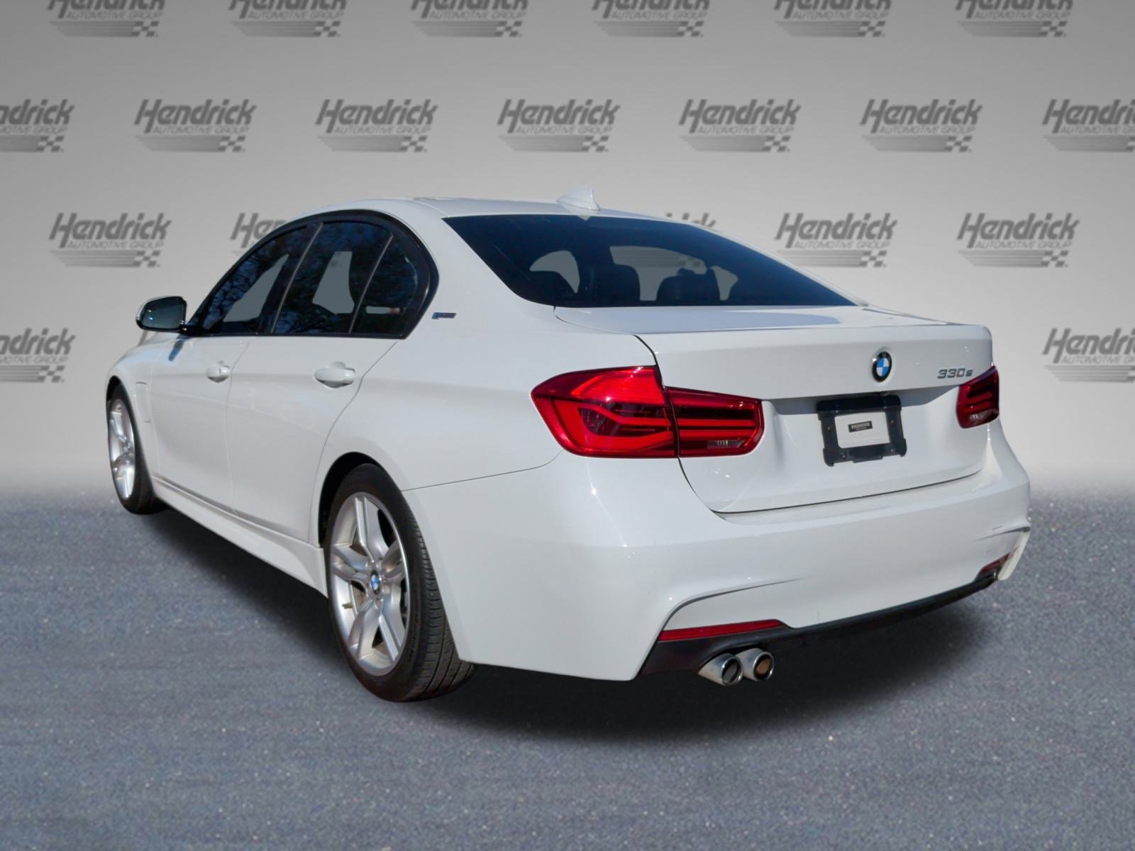 Used 2018 BMW 330e w/ M Sport Package image 9