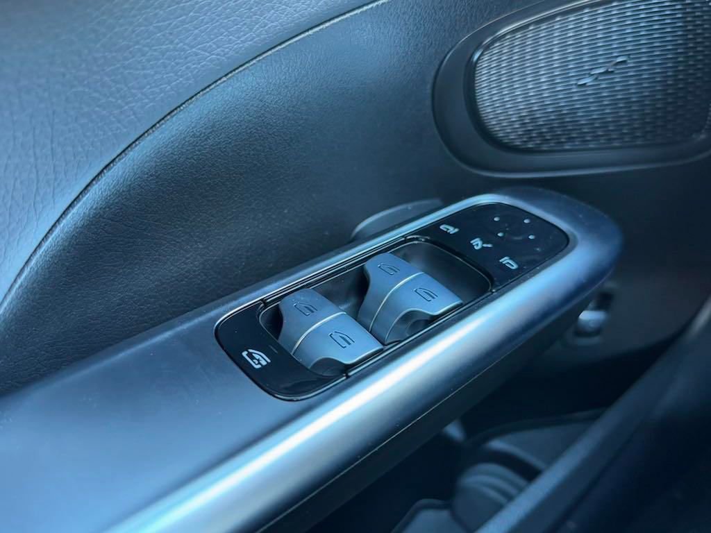 Used 2025 Mercedes-Benz C 300 C 300 image 20