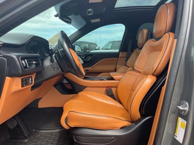 Used 2024 Lincoln Aviator Black Label AWD/4WD image 2