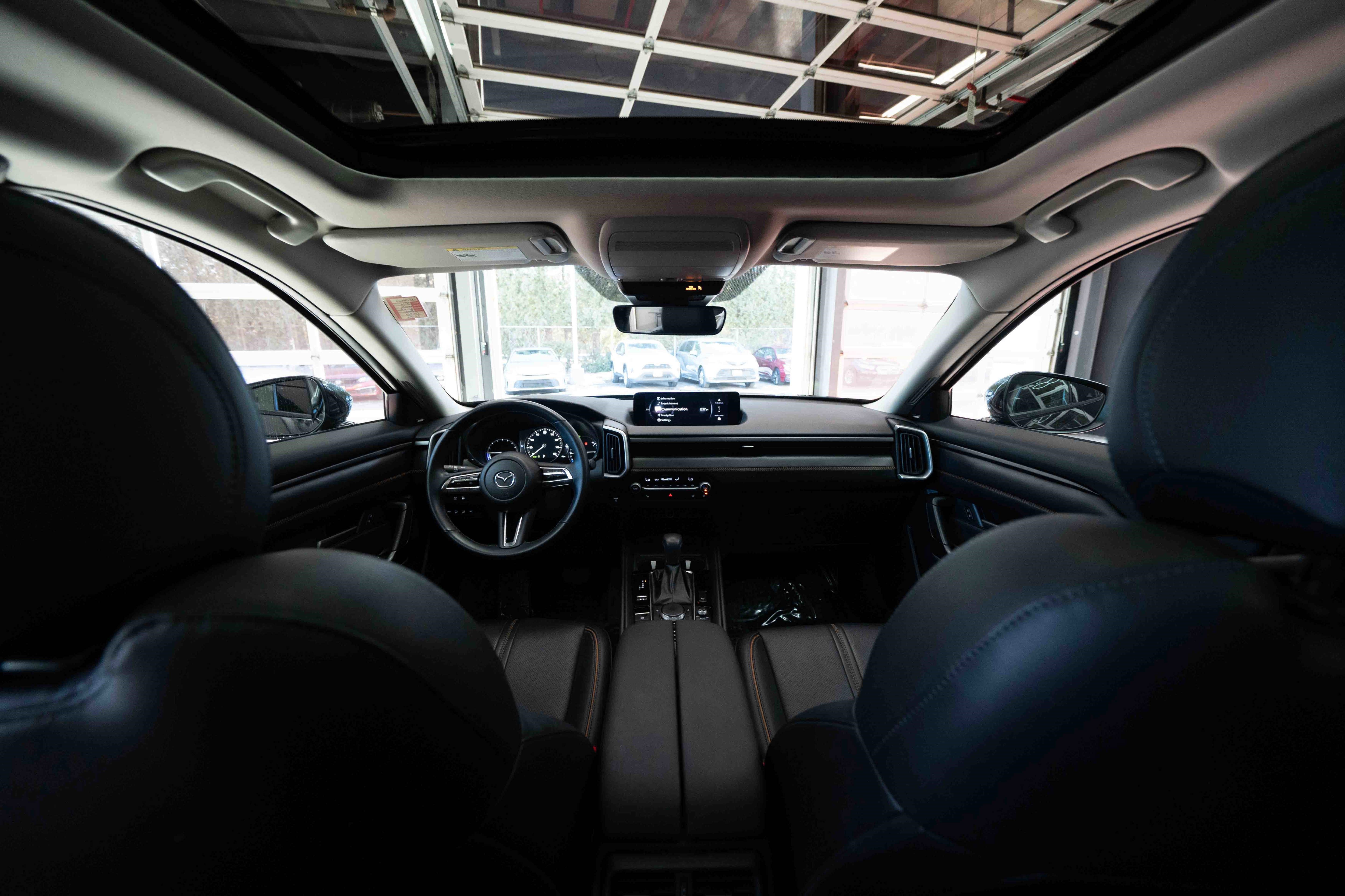 Used 2025 MAZDA CX-50 AWD 2.5 Hybrid w/ Premium Pkg image 19