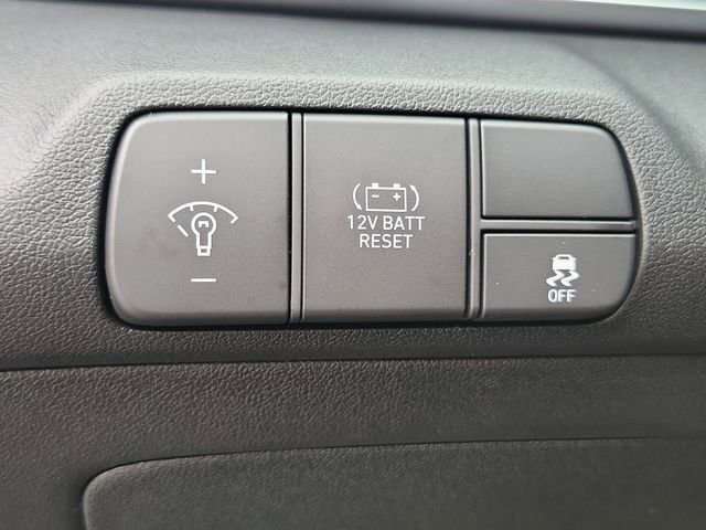 New 2026 Hyundai Elantra Hybrid FWD image 13