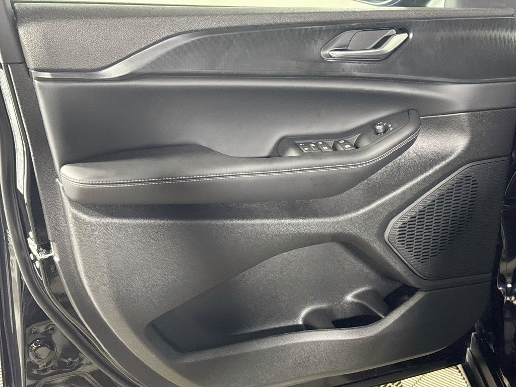New 2027 Jeep Grand Cherokee Laredo X RWD image 10