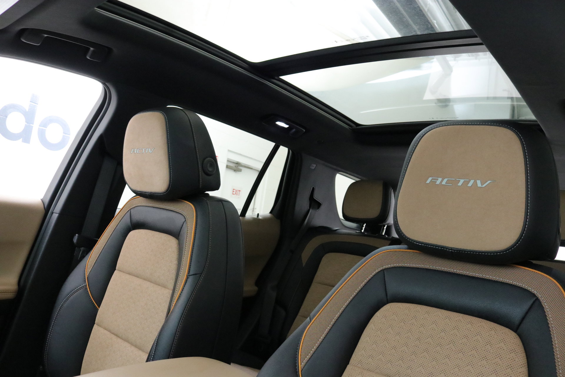 Used 2025 Chevrolet Equinox ACTIV w/ Safety and Technology Package image 24