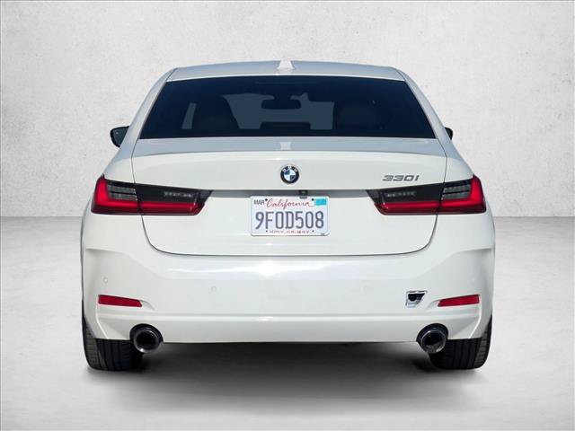 Used 2023 BMW 330i Sedan w/ Premium Package RWD image 7
