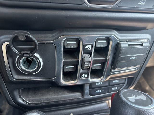 Used 2021 Jeep Wrangler Unlimited Sahara w/ LED Lighting Group AWD/4WD image 37